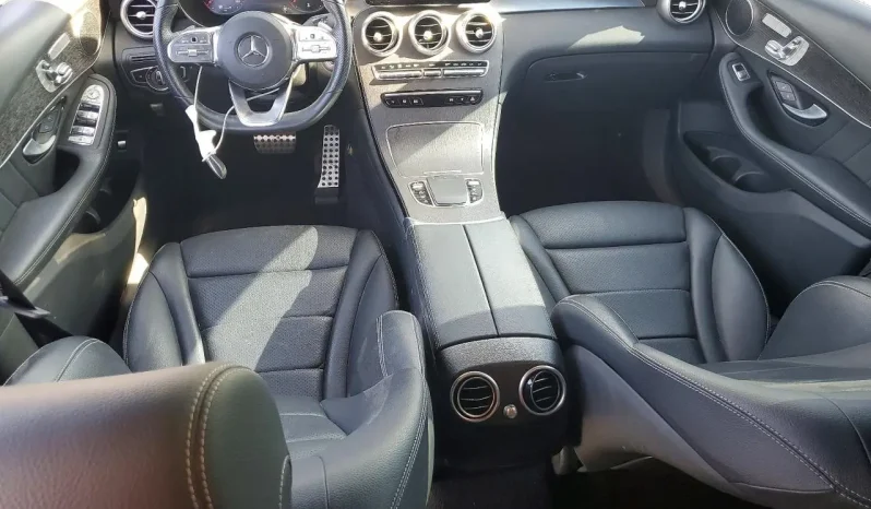 
								Mercedes-Benz GLC 300 full									