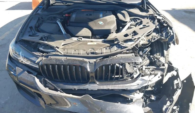 
								BMW 530E full									