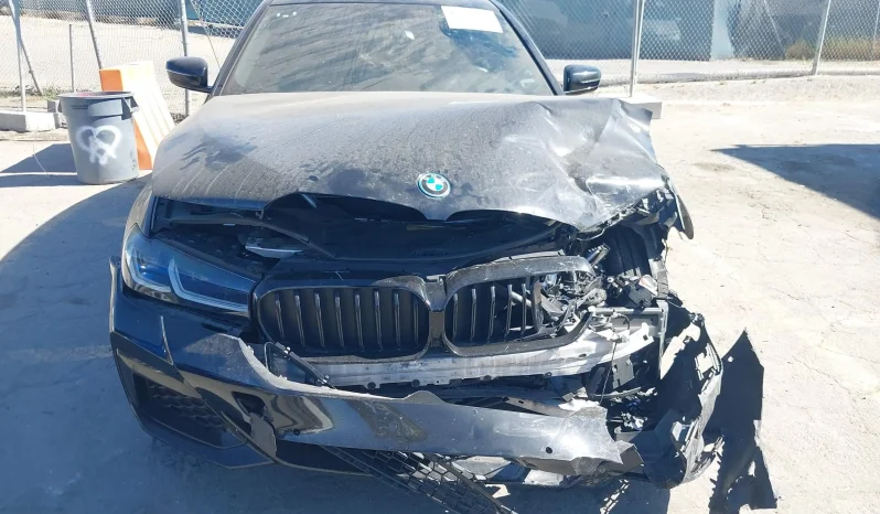 
								BMW 530E full									