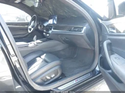 
										BMW 530E full									