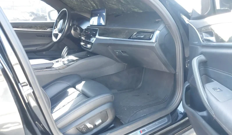 
								BMW 530E full									