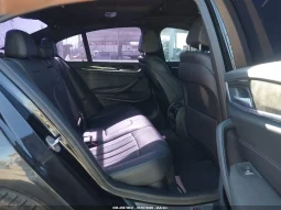 
										BMW 530E full									