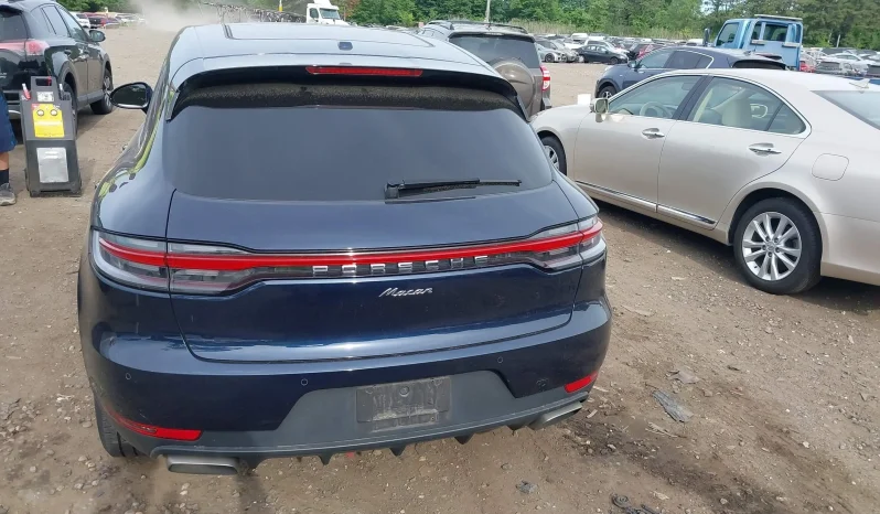 
								Porsche Macan full									