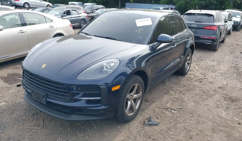 
								Porsche Macan full									