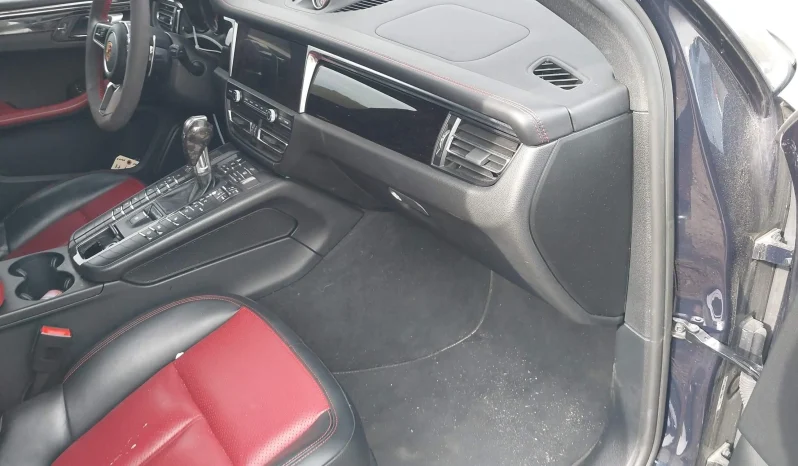 
								Porsche Macan full									