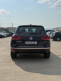 
										2016 Volkswagen Touareg, Vr6 Sport full									