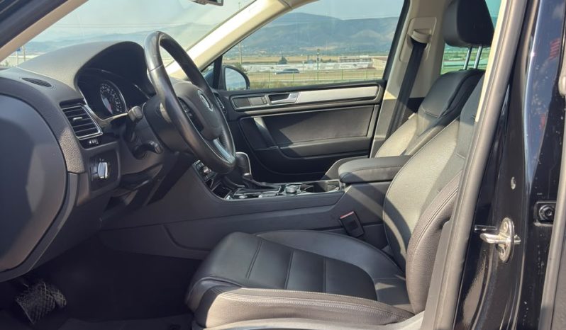 
								2016 Volkswagen Touareg, Vr6 Sport full									