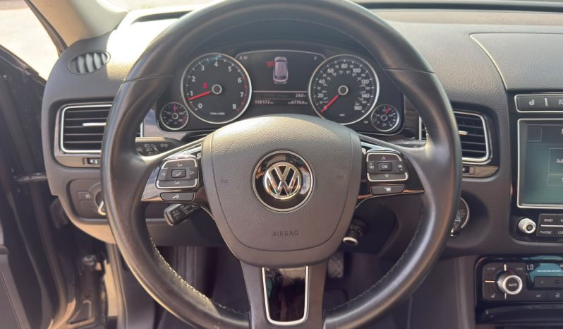 
								2016 Volkswagen Touareg, Vr6 Sport full									
