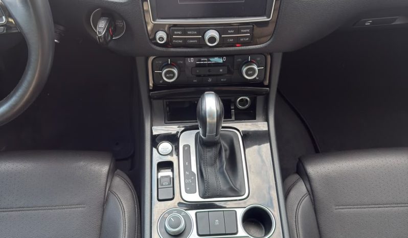 
								2016 Volkswagen Touareg, Vr6 Sport full									