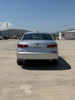 
										2020 Volkswagen Passat SE full									