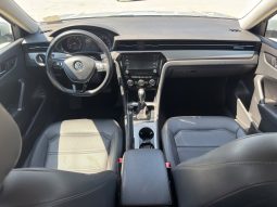 
										2020 Volkswagen Passat SE full									