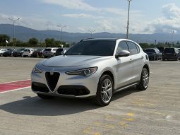 
										Alfa Romeo Stelvio full									