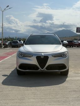 
										Alfa Romeo Stelvio full									