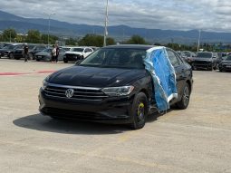 
										Volkswagen Jetta full									