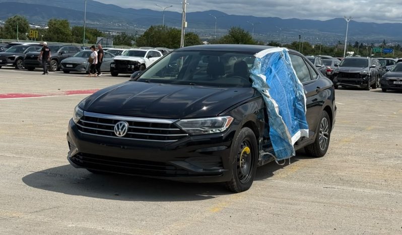 
								Volkswagen Jetta full									