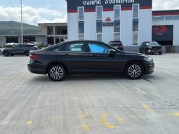 
										Volkswagen Jetta full									