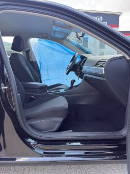 
										Volkswagen Jetta full									