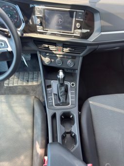 
										Volkswagen Jetta full									