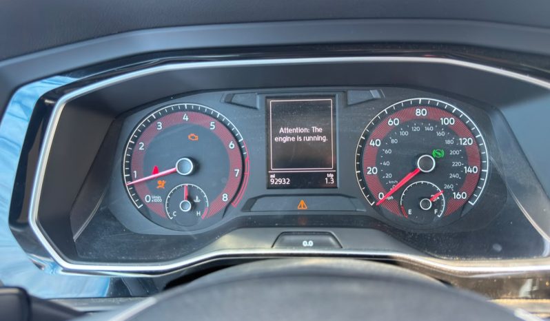 
								Volkswagen Jetta full									