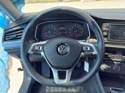 
										Volkswagen Jetta full									