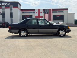 
										1991 Mercedes-Benz 300, E full									