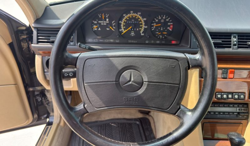 
								1991 Mercedes-Benz 300, E full									