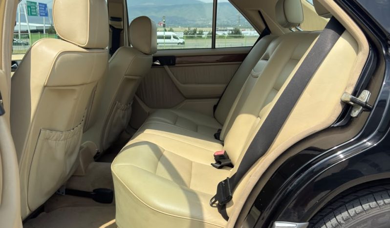 
								1991 Mercedes-Benz 300, E full									