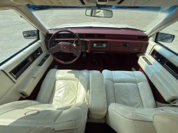
										1989 Cadillac Deville full									