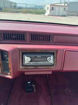 
										1989 Cadillac Deville full									