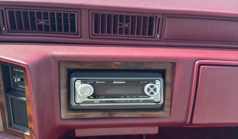 
								1989 Cadillac Deville full									