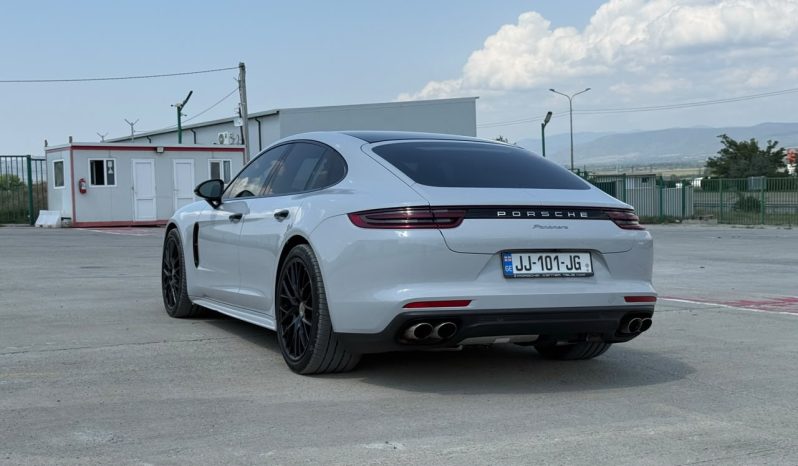 
								2017 Porsche Panamera, Turbo full									