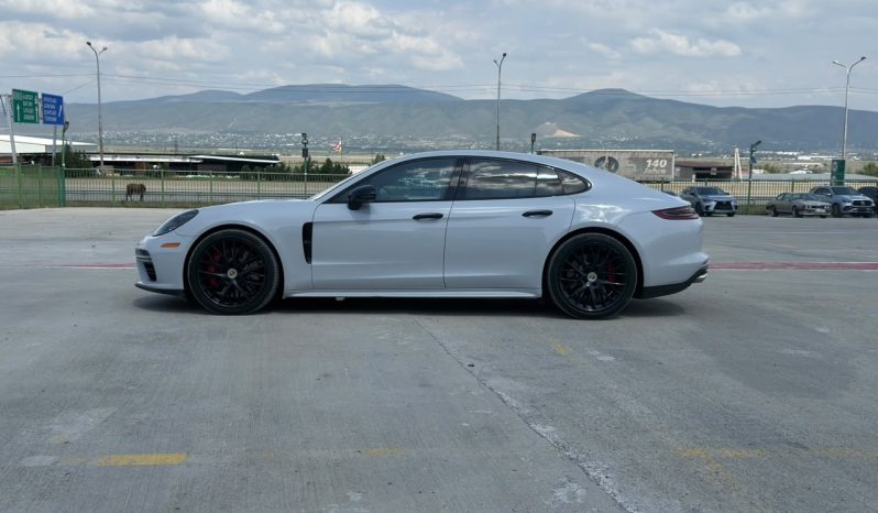 
								2017 Porsche Panamera, Turbo full									