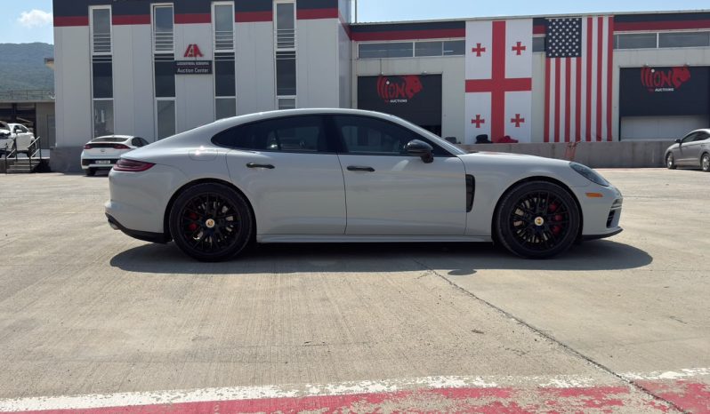 
								2017 Porsche Panamera, Turbo full									