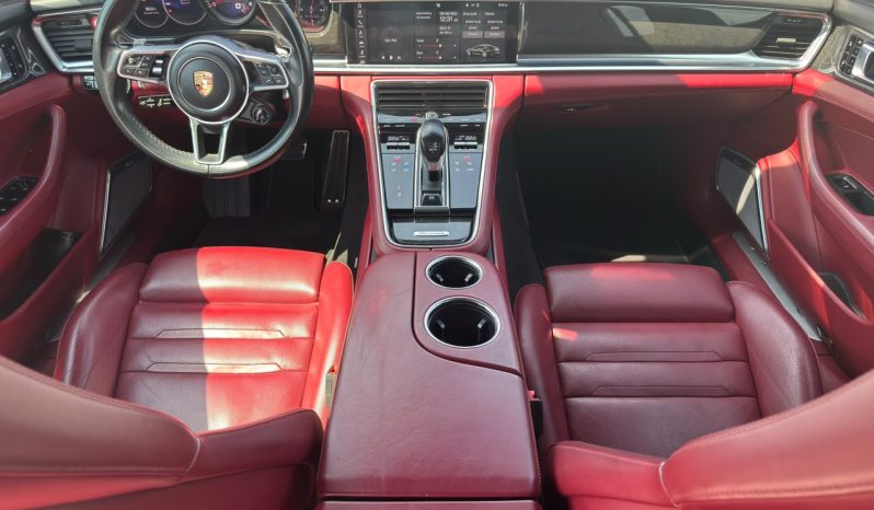
								2017 Porsche Panamera, Turbo full									