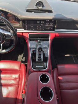 
										2017 Porsche Panamera, Turbo full									