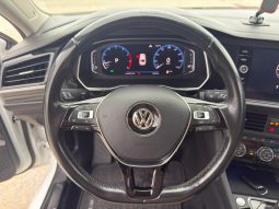 
										2019 Volkswagen Jetta SEL full									
