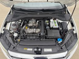 
										2019 Volkswagen Jetta SEL full									