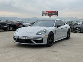 2017 Porsche Panamera, Turbo