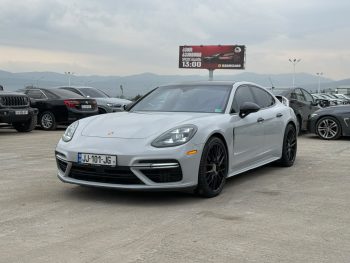 2017 Porsche Panamera, Turbo