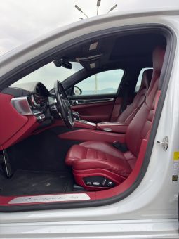 
										2017 Porsche Panamera, Turbo full									