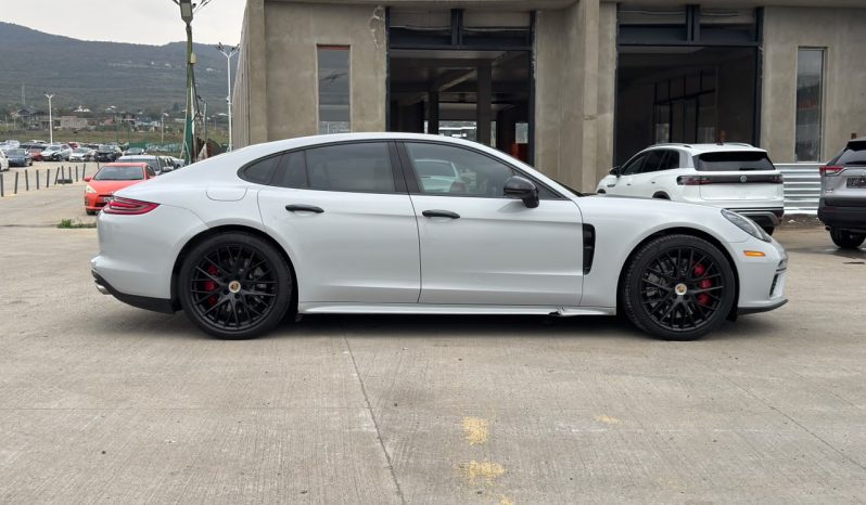 
								2017 Porsche Panamera, Turbo full									