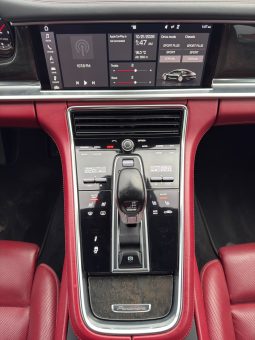 
										2017 Porsche Panamera, Turbo full									