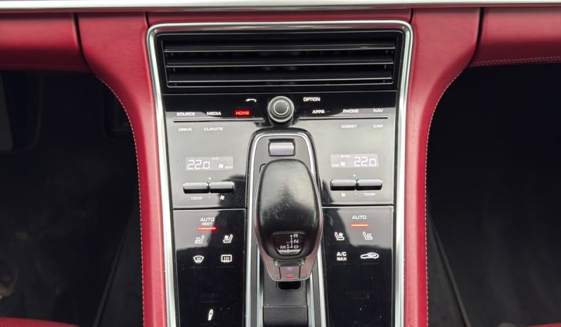 
								2017 Porsche Panamera, Turbo full									