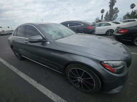 MERCEDES-BENZ C 300