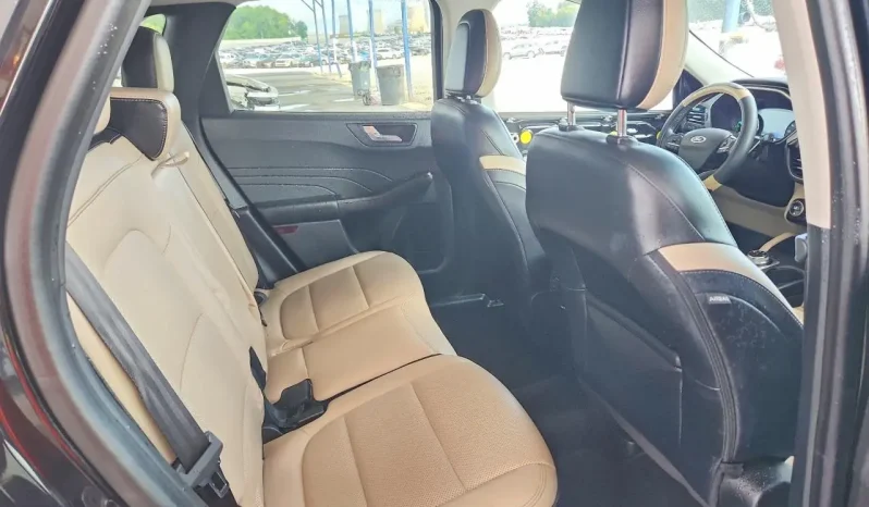 
								Ford Escape full									