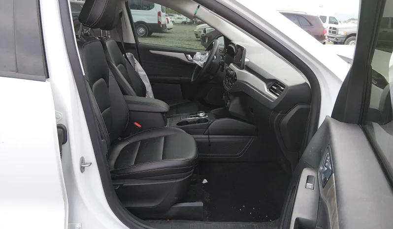 
								Ford Escape full									