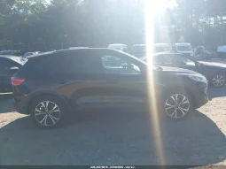 
										Ford Escape full									