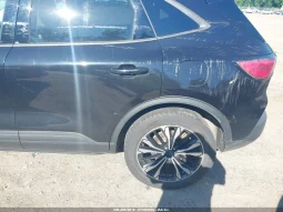 
										Ford Escape full									