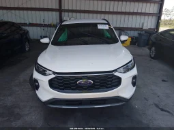 
										Ford Escape full									