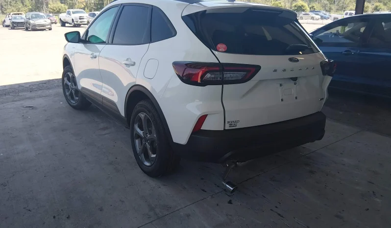 
								Ford Escape full									